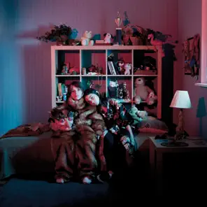 Okładka: M83 — Hurry Up, We’re Dreaming