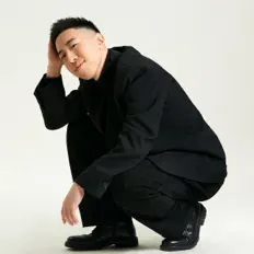 Dengarkan Alex Hong, tonton video musik, baca bio, lihat tanggal tur & lainnya!