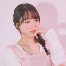 Yoonsol सुनें, म्यूज़िक वीडियो देखें, बायो पढ़ें, दौरे की तारीखें और बहुत कुछ देखें!