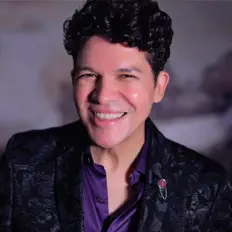 Escucha a Alexandre Arez, mira videos musicales, lee su biografía, consulta las fechas de las gira y más.
