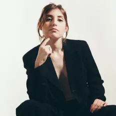 Ascolta Venice, guarda video musicali, leggi la biografia, vedi le date del tour & altro!