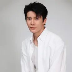 Listen to 王乾越, watch music videos, read bio, see tour dates & more!
