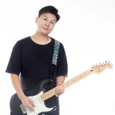 Listen to 蘇世洪, watch music videos, read bio, see tour dates & more!