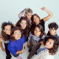 Listen to Roba Estesa, watch music videos, read bio, see tour dates & more!
