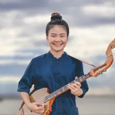 收听 วิ วิลาวรรณ์、观看音乐视频、阅读小传、查看巡演日期等 ！