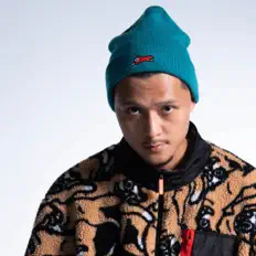 Listen to FRαNKIE, watch music videos, read bio, see tour dates & more!