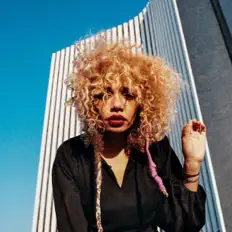 Listen to Zinda Reinhardt, watch music videos, read bio, see tour dates & more!