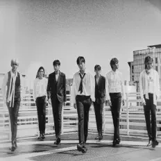 聆聽 W.O.W、觀看音樂影片、閱讀小傳、查看巡演日期等！