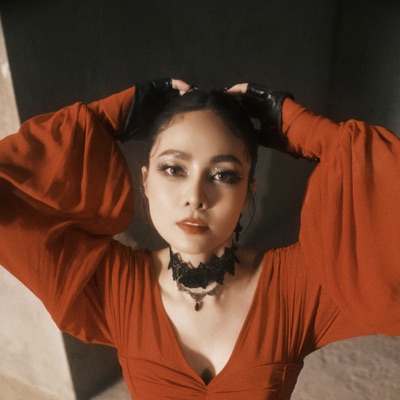 Listen to Lưu Hiền Trinh, watch music videos, read bio, see tour dates & more!