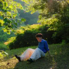 네온을(를) 듣고, 뮤직 비디오를 보고, 약력을 읽고, 투어 일정 등을 확인하세요!