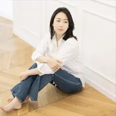 Listen to Juri, watch music videos, read bio, see tour dates & more!