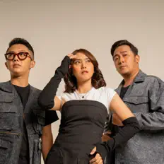 Dengarkan Alessa, tonton video musik, baca bio, lihat tanggal tur & lainnya!