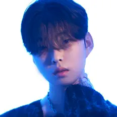 聆聽 JISOO、觀看音樂影片、閱讀小傳、查看巡演日期等！