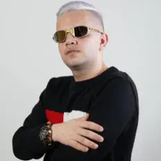 DJ G7 OFICIALを聴いたり、ミュージックビデオを鑑賞したり、経歴やツアー日程などを確認したりしましょう！