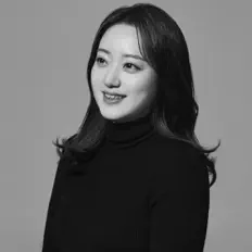 聆聽 Kim Hyunju、觀看音樂影片、閱讀小傳、查看巡演日期等！