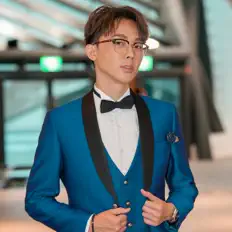 Listen to Ku Xuan, watch music videos, read bio, see tour dates & more!