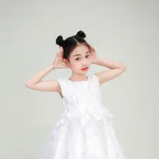 Listen to 熊昱琦, watch music videos, read bio, see tour dates & more!