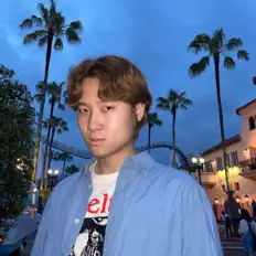 收听 HWANGZAE、观看音乐视频、阅读小传、查看巡演日期等 ！