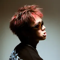 Listen to HEi-Z, watch music videos, read bio, see tour dates & more!