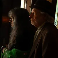 undefined을(를) 듣고, 뮤직 비디오를 보고, 약력을 읽고, 투어 일정 등을 확인하세요!