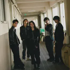 收听 APNEA、观看音乐视频、阅读小传、查看巡演日期等 ！