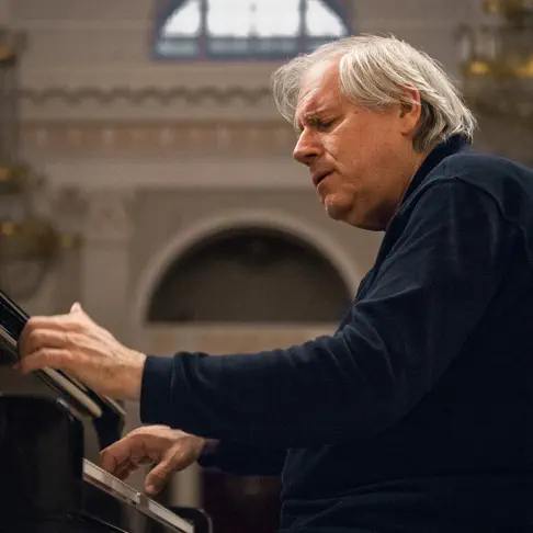 グリゴリー・ソコロフ - Apple Music Classical