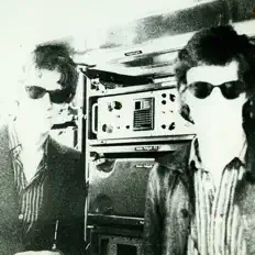 Poslechněte si interpreta 39 Clocks, sledujte hudební videa, přečtěte si životopis, podívejte se na data turné a další informace.