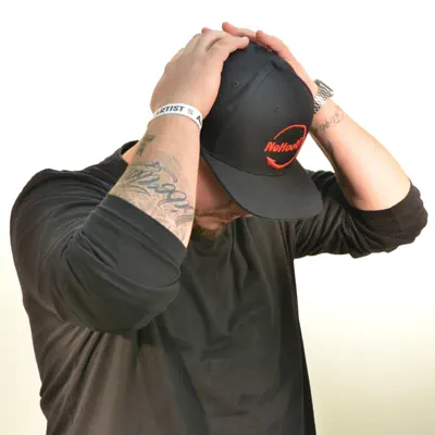 Listen to Lirik, watch music videos, read bio, see tour dates & more!