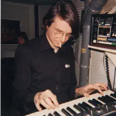 Listen to Asmus Tietchens, watch music videos, read bio, see tour dates & more!