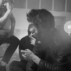 收听 Champyons、观看音乐视频、阅读小传、查看巡演日期等 ！