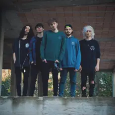 Ascolta Keep In Touch, guarda video musicali, leggi la biografia, vedi le date del tour & altro!