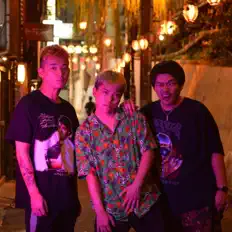 Dengarkan Hekitorahouse, tonton video musik, baca bio, lihat tanggal tur & lainnya!