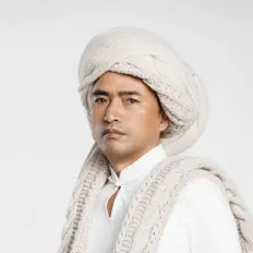 央格里 सुनें, म्यूज़िक वीडियो देखें, बायो पढ़ें, दौरे की तारीखें और बहुत कुछ देखें!