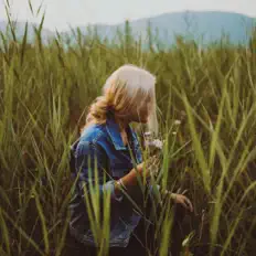 Listen to Ellie Blue, watch music videos, read bio, see tour dates & more!