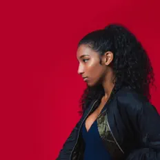 Ouve Flo, vê vídeos de música, lê a biografia, vê as datas da digressão e muito mais!