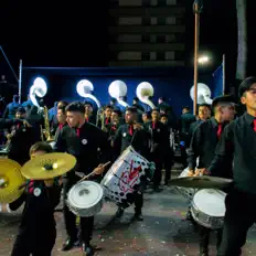 Banda Internacional Runaukasを聴いたり、ミュージックビデオを鑑賞したり、経歴やツアー日程などを確認したりしましょう！