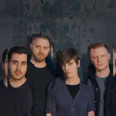 收听 Bound、观看音乐视频、阅读小传、查看巡演日期等 ！