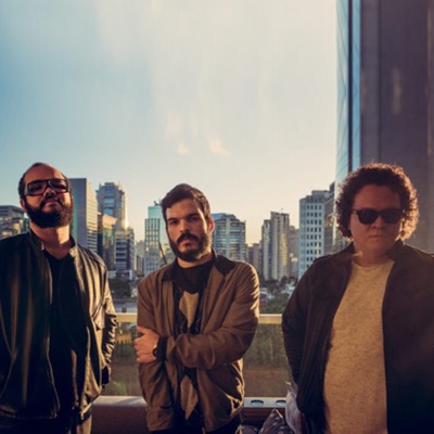 Listen to Versalle, watch music videos, read bio, see tour dates & more!