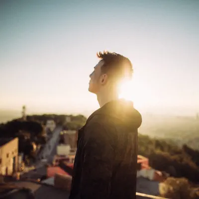 Listen to Den Solo, watch music videos, read bio, see tour dates & more!