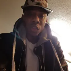 Écoutez Mr 285, regardez des vidéoclips, lisez la biographie, consultez les dates de tournée et plus encore !