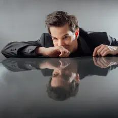 收听 Jeremy Stolle、观看音乐视频、阅读小传、查看巡演日期等 ！