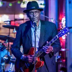 Dengarkan Joe Beard, tonton video musik, baca bio, lihat tanggal tur & lainnya!