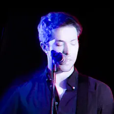 Ascolta The Paris Buns, guarda video musicali, leggi la biografia, vedi le date del tour & altro!