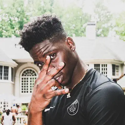 Listen to Mannie IL, watch music videos, read bio, see tour dates & more!