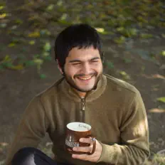Escucha a Hot Cocoa, mira videos musicales, lee su biografía, consulta las fechas de las gira y más.