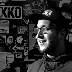 Ascolta Jam Jar, guarda video musicali, leggi la biografia, vedi le date del tour & altro!