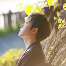 Poslechněte si interpreta Lee Jae Yun, sledujte hudební videa, přečtěte si životopis, podívejte se na data turné a další informace.