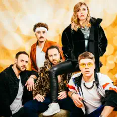 Ascolta DIA, guarda video musicali, leggi la biografia, vedi le date del tour & altro!