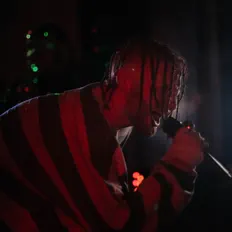 聆聽 Leps、觀看音樂影片、閱讀小傳、查看巡演日期等！