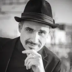 Ouça Alessio Caraturo, assista a videoclipes, leia a biografia, veja as datas das turnês e mais!